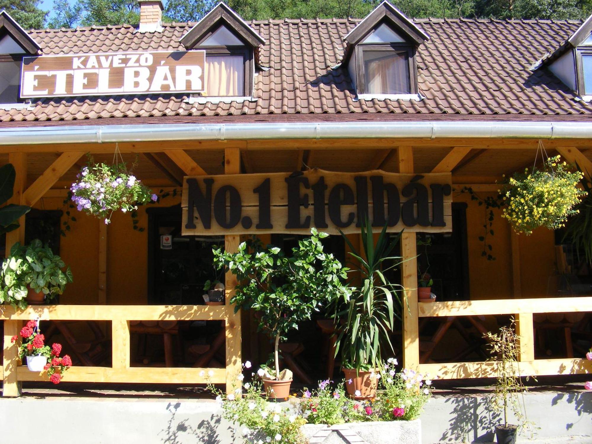 No1 Vendeghaz Hotel Parád Eksteriør billede